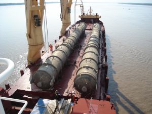 Deethanizer towers on board vessel